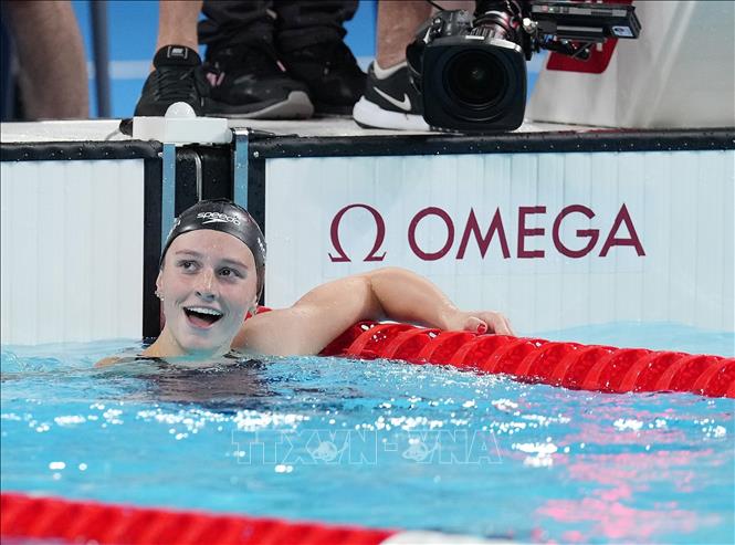 VĐV Summer McIntosh của Canada hoàn thành nội dung bơi hỗn hợp cá nhân 200m nữ tại Olympic 2024 ngày 3/8/2024. Ảnh: THX/TTXVN