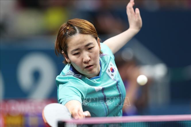 Lee Eun-hye (Hàn Quốc) là người đánh trận thứ 2 với Linda Bergstrom của Thuỵ Điển. Ảnh: Hoàng Linh- PvTTXVN tại Paris, Pháp