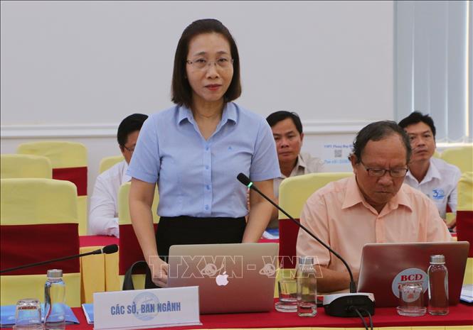 Bà Khưu Thị Diệu Hiền, Chánh Thanh tra (Sở Nội vụ tỉnh Sóc Trăng) phát biểu về đổi mới sáng tạo trong cải cách hành chính ở tỉnh. Ảnh: Tuấn Phi-TTXVN