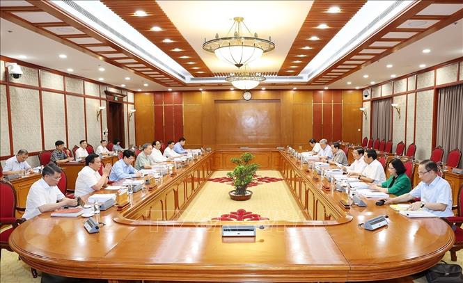 Phiên họp thường kỳ của Bộ Chính trị. Ảnh: Trí Dũng – TTXVN