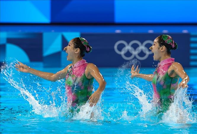 Hai chị em Wang Liuyi và Wang Qianyi từng giành HCB ở Olympic Tokyo 2020. Ảnh: Hoàng Linh - pv TTXVN tại Paris
