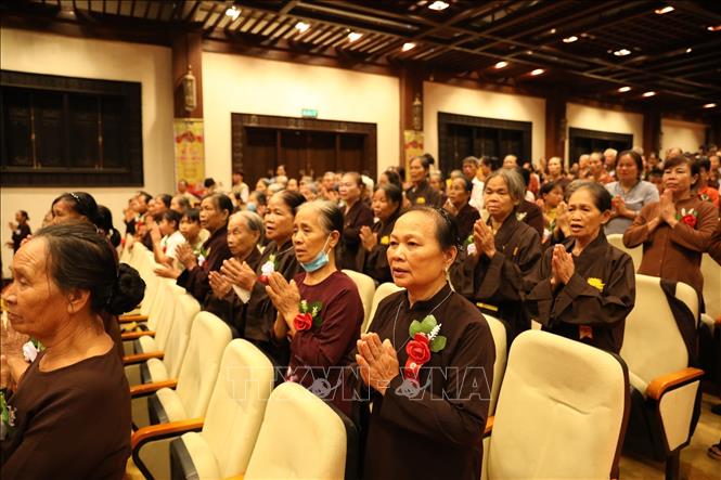 Buddhist followers at the festival. VNA Photo: Đức Phương