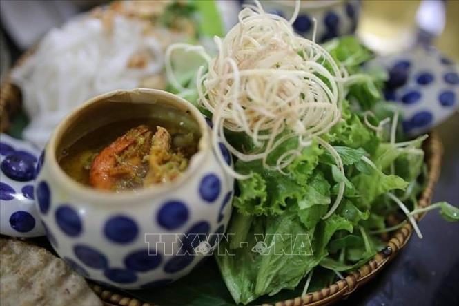 Mì Quảng ếch. Ảnh: TTXVN