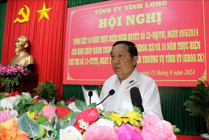 Phó Bí thư Thượng trực Tỉnh ủy Vĩnh Long Nguyễn Thành Thế phát biểu tại hội nghị. Ảnh: Phạm Minh Tuấn-TTXVN
