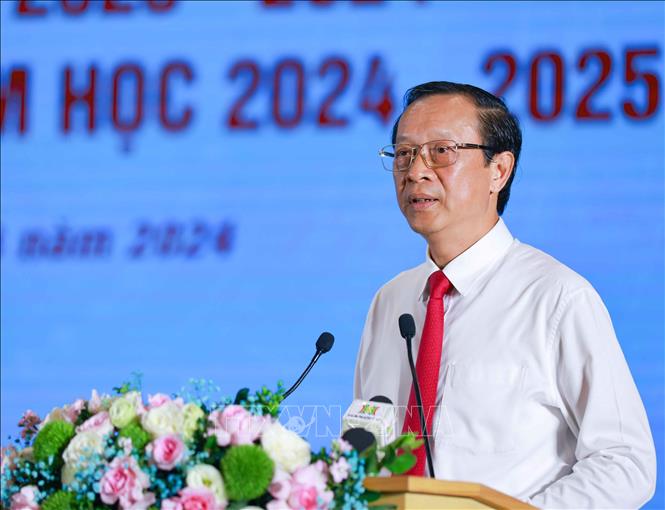 Thứ trưởng Bộ Giáo dục và Đào tạo Phạm Ngọc Thưởng phát biểu. Ảnh: Thanh Tùng - TTXVN