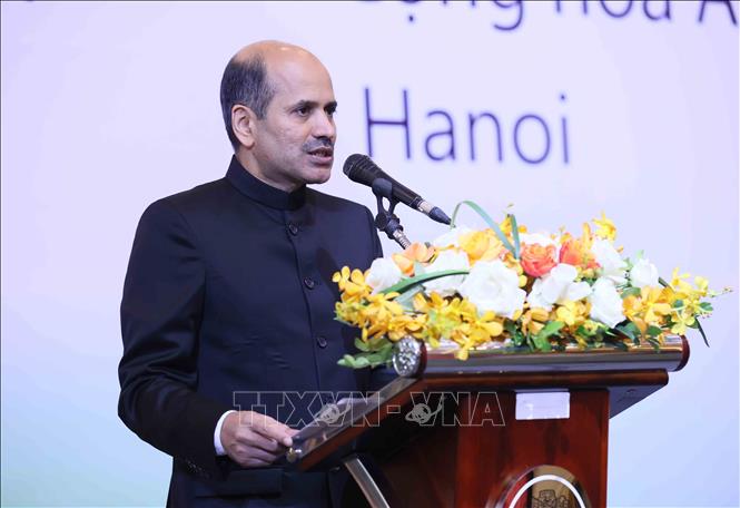 Indian Ambassador to Vietnam Sandeep Arya addresses the celebration. VNA Photo: An Đăng