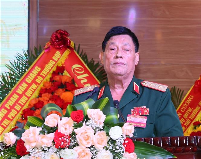 Trung tướng Ngô Xuân Hanh, Trưởng Ban liên lạc Sư đoàn 308 phát biểu. Ảnh: Trọng Đức - TTXVN