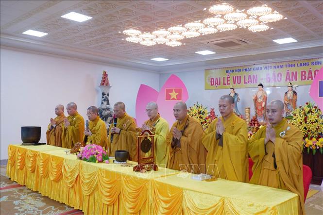 Ban Trị sự Giáo hội Phật giáo Việt Nam tỉnh Lạng Sơn thực hiện Đại lễ Vu Lan - Báo ân báo hiếu. Ảnh: Anh Tuấn - TTXVN