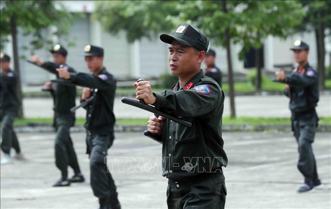 Các chiến sĩ cảnh sát đặc nhiệm được đào tạo võ thuật từ cơ bản đến nâng cao, và việc tinh thông võ thuật đặc nhiệm là yêu cầu bắt buộc đối với từng chiến sĩ. Đây cũng là nội dung tập luyện hàng ngày. Ảnh: Phạm Kiên - TTXVN
