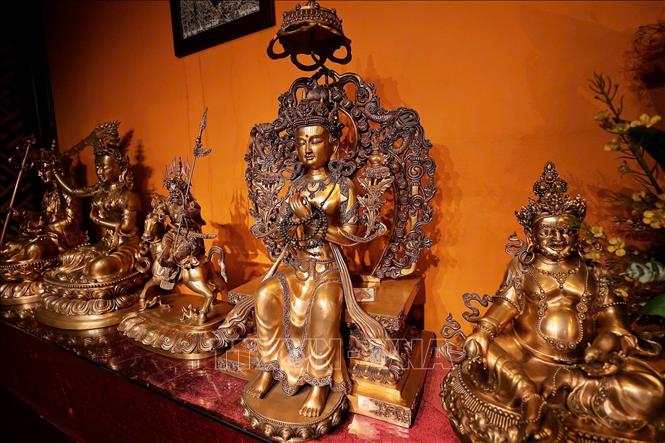 Các sản phẩm đồng Ngũ Xã luôn được coi là hình mẫu về nghệ thuật và chất lượng kỹ thuật. Ảnh: Minh Quyết - TTXVN