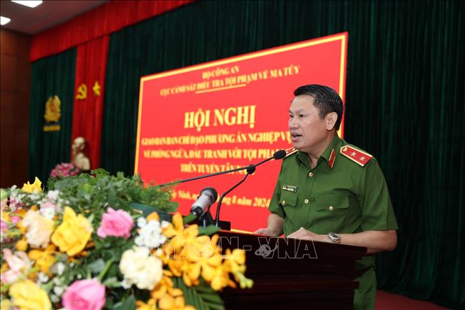 Trung tướng Nguyễn Văn Viện, Cục trưởng Cục Cảnh sát điều tra tội phạm về ma túy phát biểu. Ảnh: Thanh Tân - TTXVN
