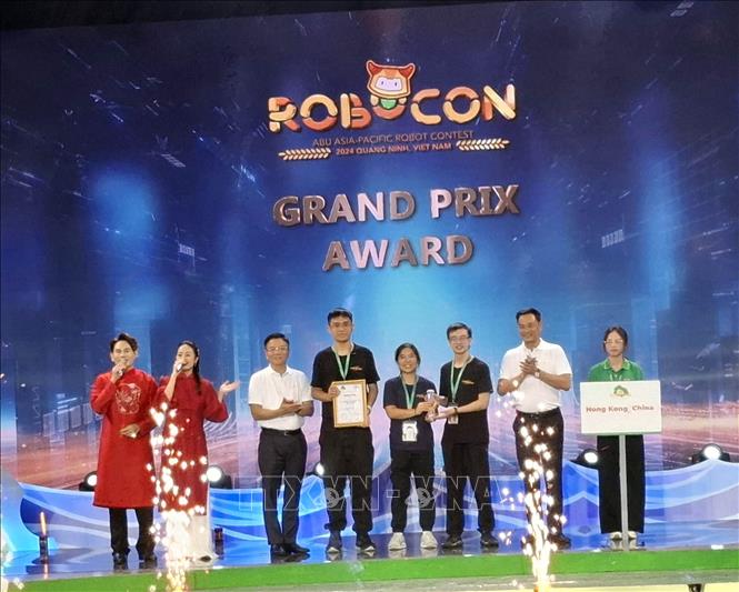 Hong Kong team is the champion of the ABU ROBOCON 2024. VNA Photo: Đức Hiếu