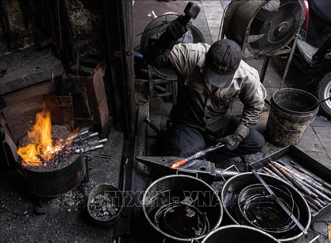 70 năm Giải phóng Thủ đô: Người cuối cùng giữ lửa bễ rèn ở phố cổ Hà ...