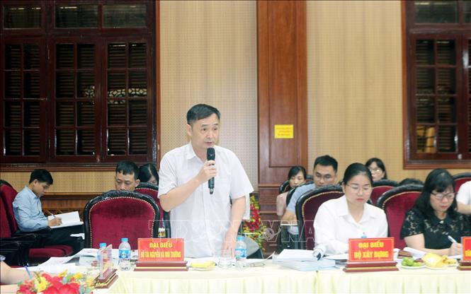 Đại diện Bộ Tài nguyên và Môi trường phát biểu tại hội nghị. Ảnh: Nguyễn Chinh - TTXVN
