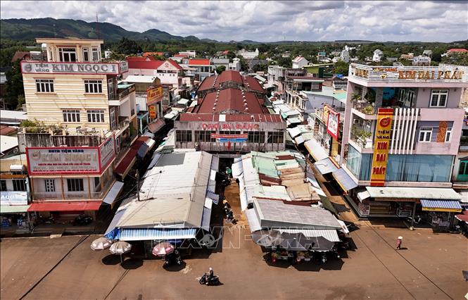 Quang cảnh chợ Bù Đăng, thị trấn Đức Phong (Bình Phước). Ảnh: Hồng Đạt - TTXVN
