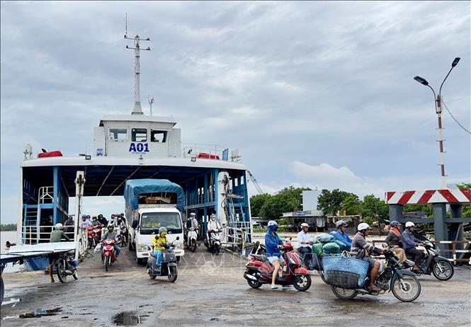 Phà An Hoà, thành phố Long Xuyên, tỉnh An Giang. Ảnh: Thanh Sang - TTXVN