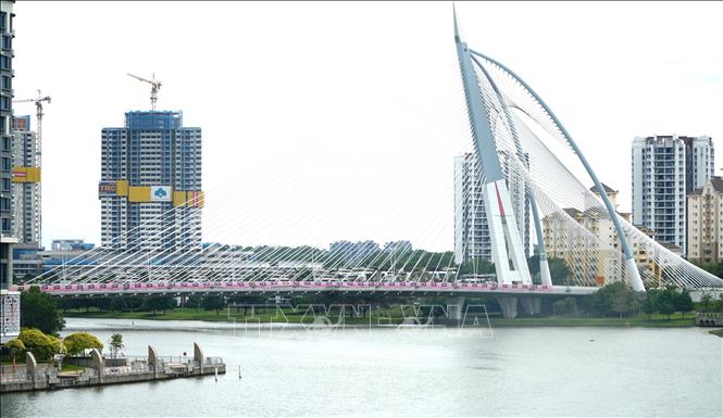 Cầu Seri Wawasan - địa danh nổi tiếng của thành phố -  dài 240 mét. Ảnh: Hằng Linh-PV TTXVN tại Kuala Lumpur 
