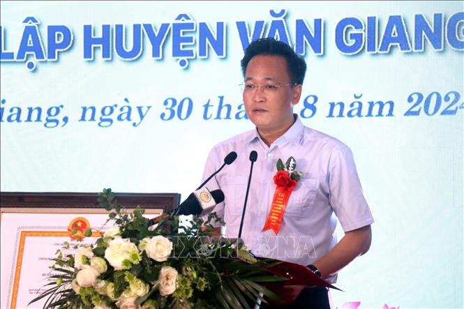 Bí thư Tỉnh ủy Hưng Yên Nguyễn Hữu Nghĩa phát biểu tại buổi lễ. Ảnh: Mai Ngoan - TTXVN
