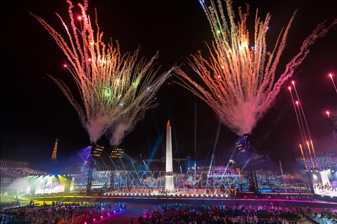 Ngày 28/8/2024, Pháp khai mạc Thế vận hội thể thao dành cho người khuyết tật (Paralympic 2024) trên quảng trường Concorde và Đại lộ Champs-Elysees ở thủ đô Paris với chủ đề 