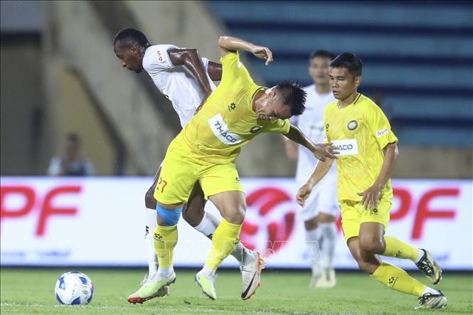 Kết thúc trận đấu, Nam Định giành chiến thắng với tỷ số 3-0. Ảnh: TTXVN