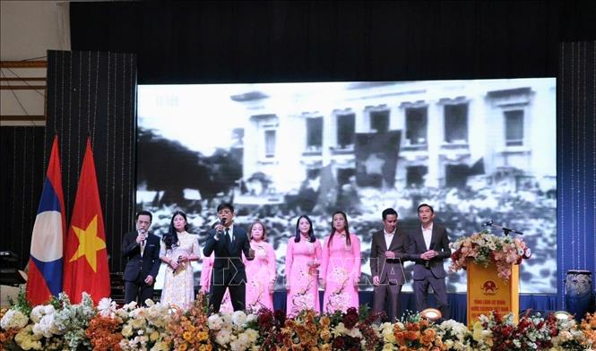 Art performance to celebrate the National Day of Vietnam (September 2). VNA/Photo by courtesy