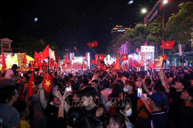 Không khí hân hoan chào mừng kỷ niệm 79 năm Cách mạng tháng Tám và Quốc khánh 2/9 tại thành phố Tuyên Quang. Ảnh: Quang Cường - TTXVN