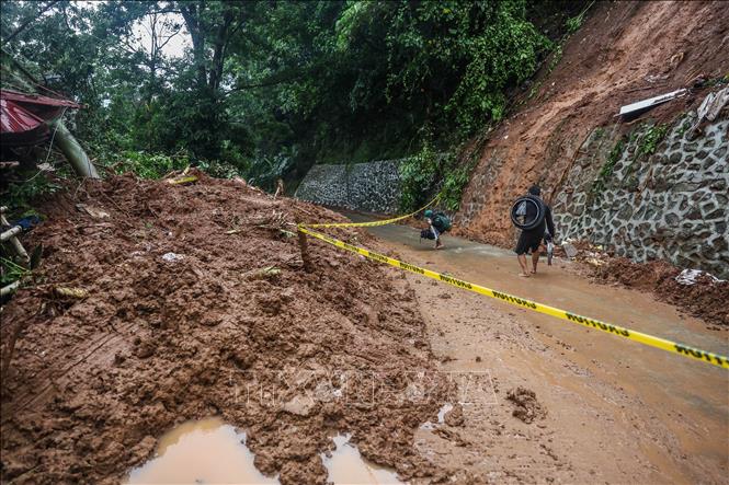 Hiện trường vụ lở đất do mưa lớn gây ra bởi bão Yagi ở tỉnh Rizal, Philippines ngày 2/9/2024. Ảnh: THX/TTXVN