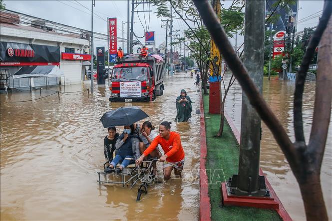 Ngập lụt do mưa lớn gây ra bởi bão Yagi ở tỉnh Rizal, Philippines ngày 2/9/2024. Ảnh: THX/TTXVN 