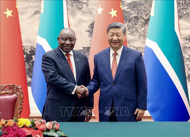 Chủ tịch Trung Quốc Tập Cận Bình (phải) và Tổng thống Nam Phi Cyril Ramaphosa tại cuộc hội đàm ở Bắc Kinh ngày 2/9/2024. Ảnh: THX/TTXVN