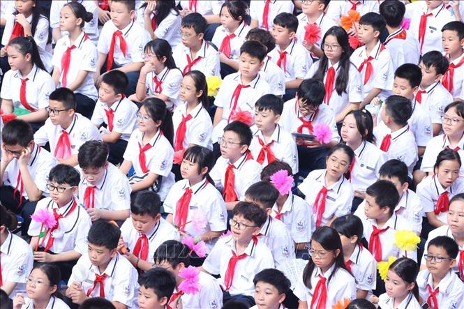 Học sinh Trường THCS Giảng Võ tại lễ khai giảng năm học mới 2024 – 2025. Ảnh: Văn Điệp – TTXVN