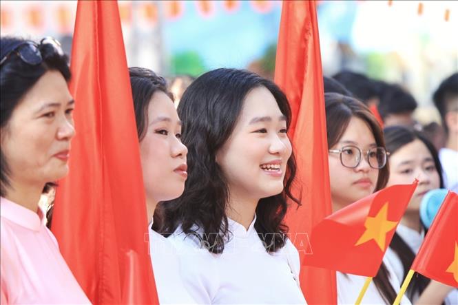 Niềm vui trong ngày khai giảng. Ảnh: Tuấn Anh - TTXVN
