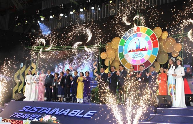 A view of the opening ceremony. VNA Photo: Mỹ Phương 