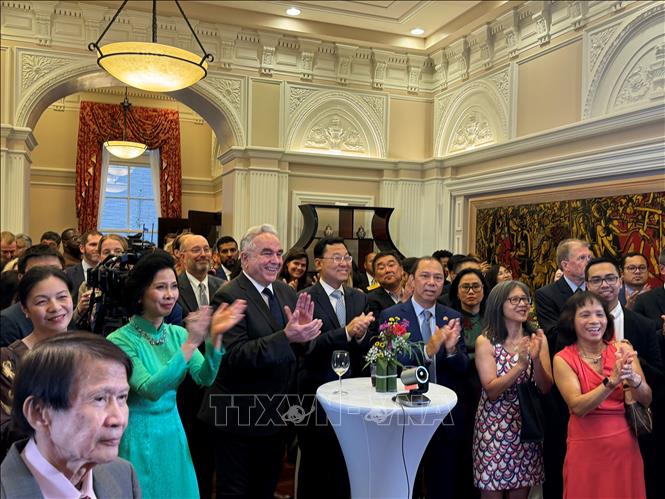  Các đại biểu tham dự tại sự kiện. Ảnh: Kiều Trang, PVTTXVN tại Washington DC, Mỹ