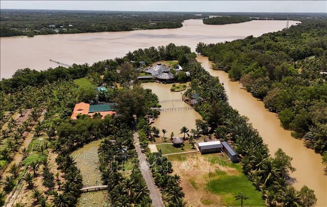 Khu du lịch sinh thái Nông trại Hải Vân - Sân chim Vàm Hồ nằm ở bên sông Ba Lai, trong vùng sinh thái ngập mặn đặc trưng xứ Ba Tri. Ảnh: Hồng Đạt - TTXVN