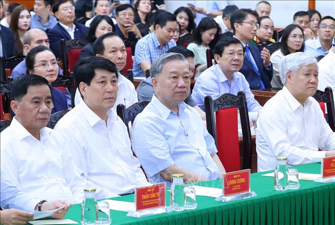Tổng Bí thư, Chủ tịch nước Tô Lâm cùng các đồng chí lãnh đạo dự Lễ phát động. Ảnh: Phương Hoa - TTXVN