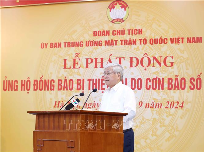 Đồng chí Đỗ Văn Chiến, Ủy viên Bộ Chính trị, Bí thư Trung ương Đảng, Chủ tịch Ủy ban Trung ương MTTQ Việt Nam đọc lời kêu gọi tại Lễ phát động. Ảnh: Phương Hoa - TTXVN