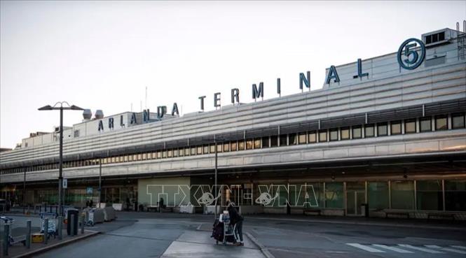 CỔNG RA MÁY BAY TẠI SÂN BAY QUỐC TẾ STOCKHOLM ARLANDA