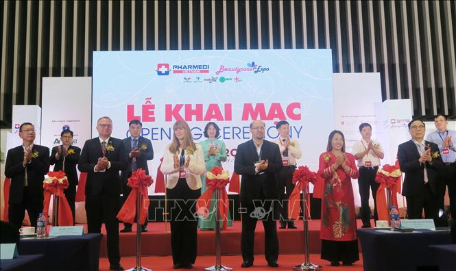 A view of the exhibition's opening ceremony. VNA Photo: Đinh Hằng