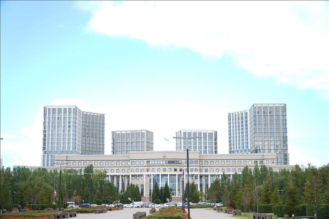 Toà nhà trụ sở Bộ Quốc phòng Kazakhstan. Ảnh: Tâm Hằng - PV TTXVN tại LB Nga