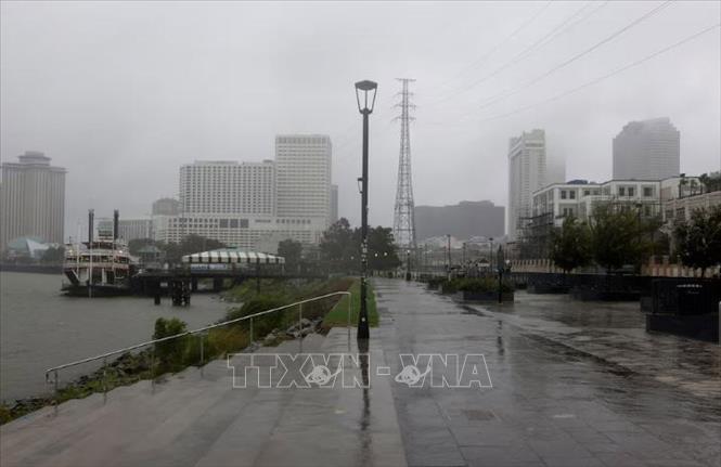 Mây đen bao phủ bầu trời khi bão Francine bắt đầu đổ bộ New Orleans, bang Louisiana, Mỹ ngày 11/9/2024. Ảnh: REUTERS/TTXVN