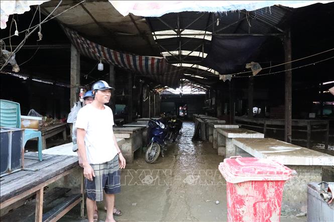 Chợ Thất Khê - trung tâm mua sắm của huyện Tràng Định (Lạng Sơn) tan hoang sau khi nước lũ rút, tiểu thương chưa thể buôn bán trở lại. Ảnh: Văn Đạt - TTXVN