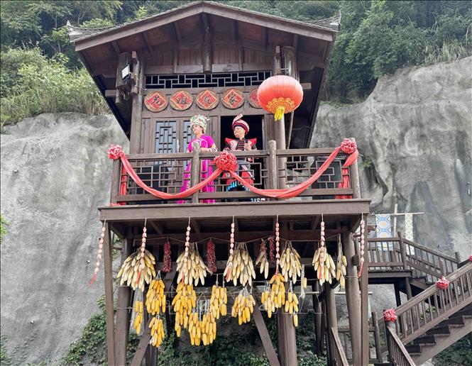 Người dân nơi đây rất nhiệt tình, mến khách. Ảnh: Công Tuyên-P/v TTXVN tại Trung Quốc