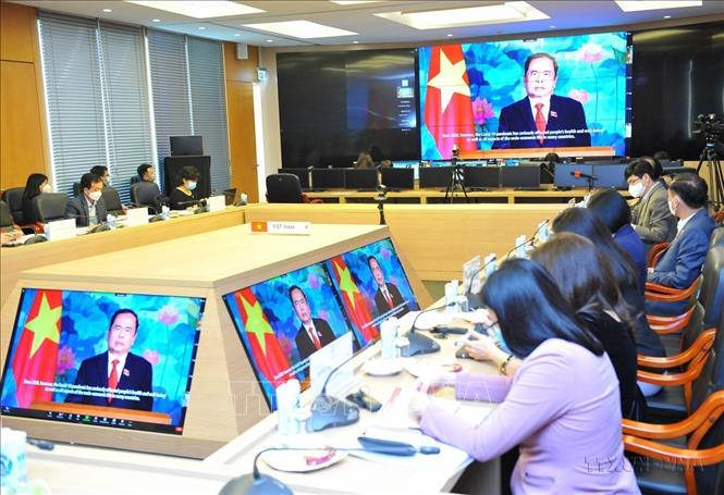 Phó Chủ tịch Thường trực Quốc hội Trần Thanh Mẫn phát biểu khai mạc Hội nghị trực tuyến “Vai trò của Quốc hội đối với các mục tiêu phát triển bền vững” do Ủy ban Đối ngoại Quốc hội Việt Nam phối hợp với Ủy ban Kinh tế Xã hội khu vực châu Á - Thái Bình Dương, Chương trình Phát triển của LHQ và Liên minh Nghị viện thế giới tổ chức (2022). Ảnh: Minh Đức-TTXVN