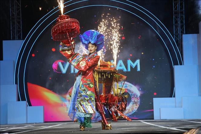 A contestant from Vietnam at the show. VNA Photo: Thùy Dung