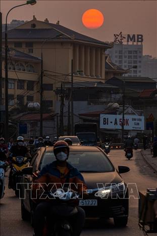 Chiều Thu nhẹ nhàng, lãng mạn giữa phố phường Hà Nội. Ảnh: Phạm Tuấn Anh – TTXVN