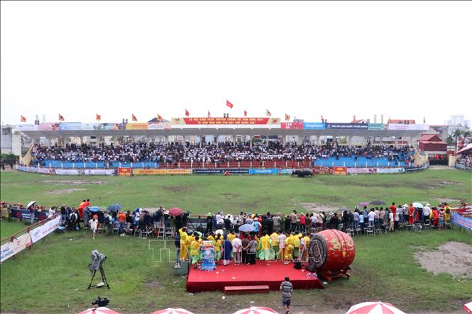 The festival takes place at the Do Son stadium. VNA Photo: Hoàng Ngọc