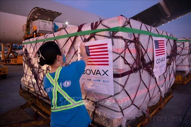 Hoa Kỳ cung cấp cho Việt Nam hơn 40 triệu liều vaccine thông qua cơ chế COVAX, cung cấp hỗ trợ kỹ thuật trị giá hơn 44 triệu USD cho nỗ lực ứng phó với dịch COVID-19 của Việt Nam. Ảnh: TTXVN phát