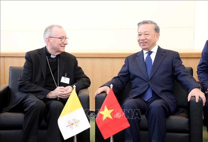 Tổng Bí thư, Chủ tịch nước Tô Lâm gặp Thủ tướng Tòa thánh Vatican, Hồng y Pietro Parolin. Ảnh: Lâm Khánh - TTXVN