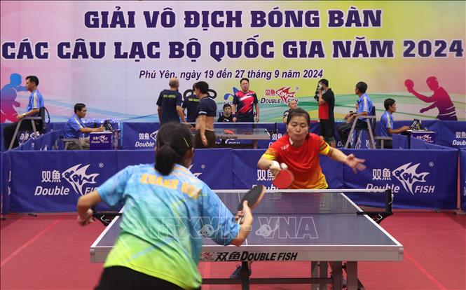 Trận bán kết đồng đội nữ giữa hai câu lạc bộ Bà Rịa Vũng Tàu và Khánh Hòa. Ảnh: Tường Quân – TTXVN