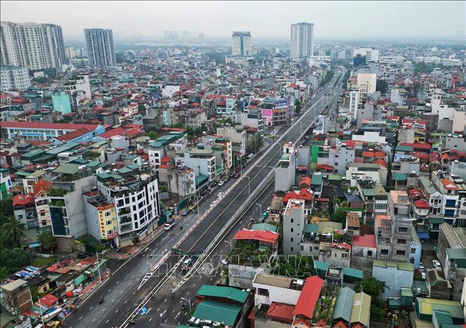 Công trình sau khi hoàn thành sẽ tạo ra tuyến đường thông suốt từ cầu Đông Trù đi qua các phường Thượng Thanh, Ngọc Thụy, Ngọc Lâm, Bồ Đề, Long Biên, Thạch Bàn nối với cao tốc Hà Nội - Hải Phòng. Ảnh: Tuấn Anh - TTXVN